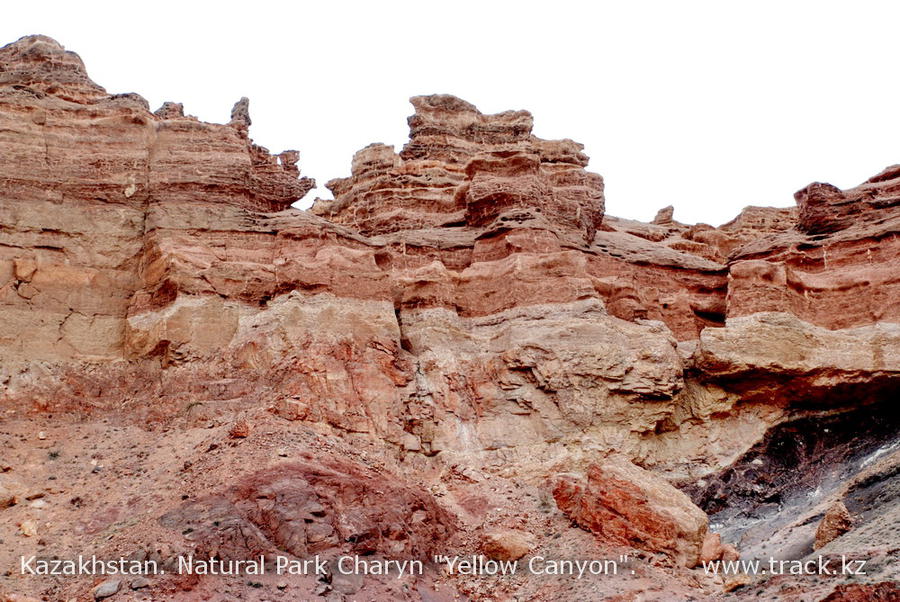 желтый каньон, каньоны Чарынского природного парка Чарынский Каньон Национальный Парк, Казахстан