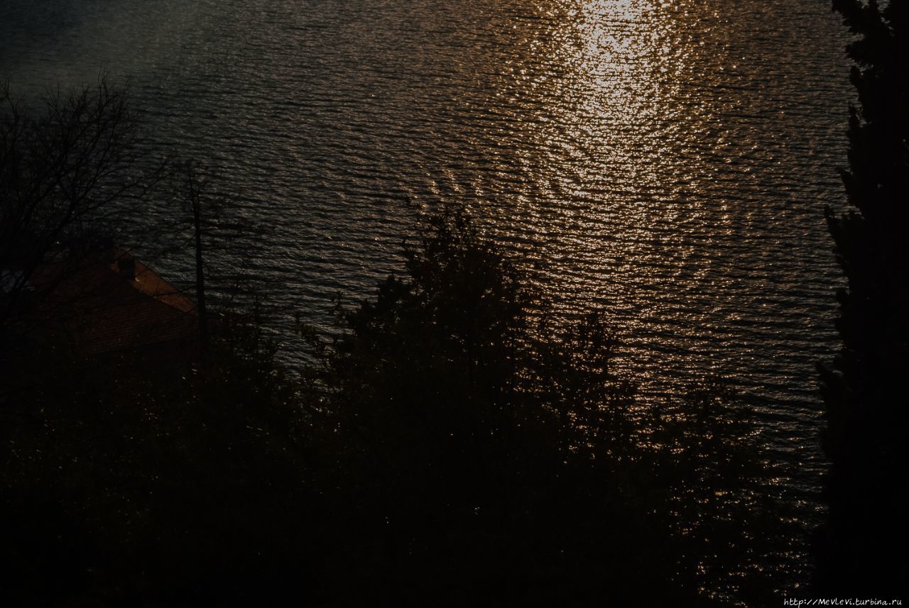 Зима на Комо Комо, Италия