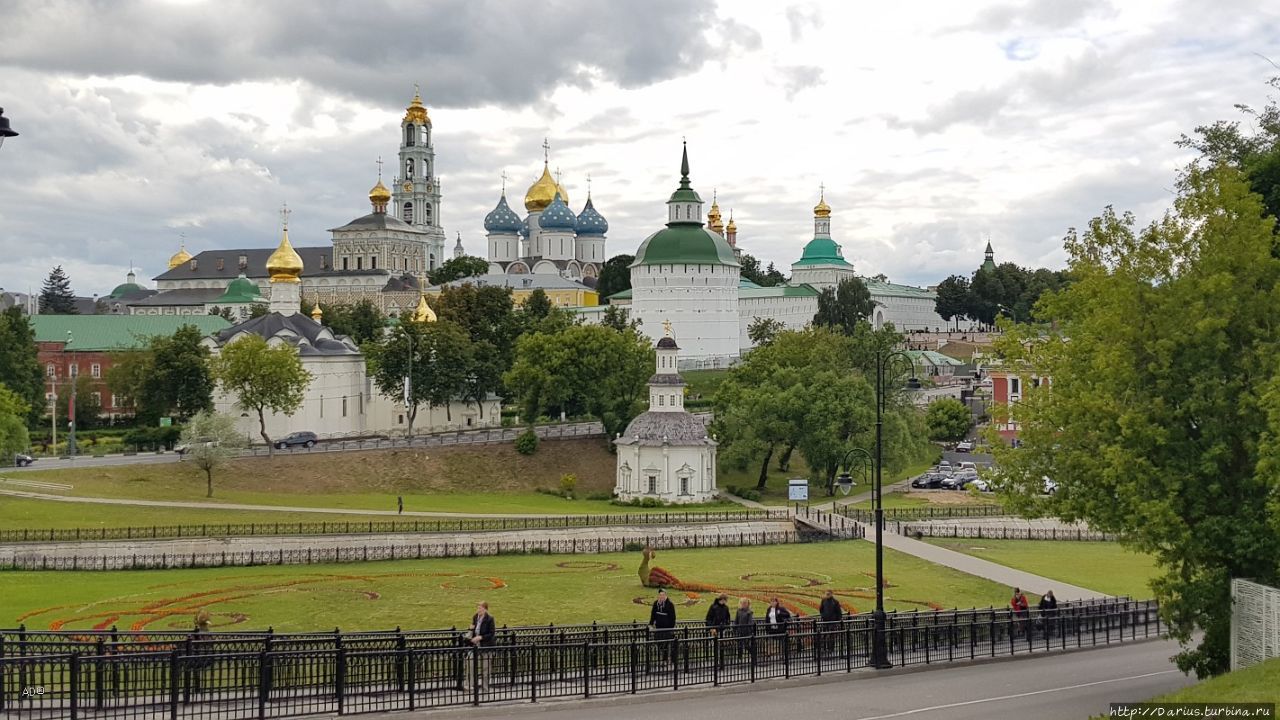 Свято-Троицкая Сергиева Лавра. Снаружи Сергиев Посад, Россия