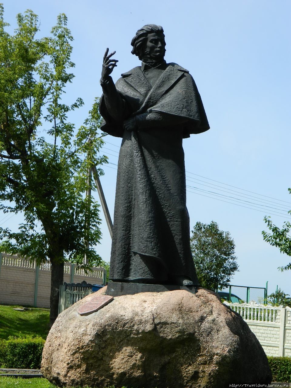 Памятник польско-белорусскому поэту Адаму Мицкевичу Навагрудак, Беларусь