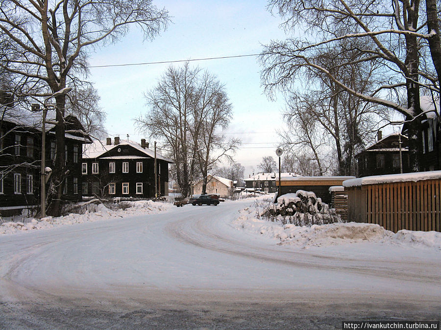 Деревянные дворы — типичная картина для Котласа