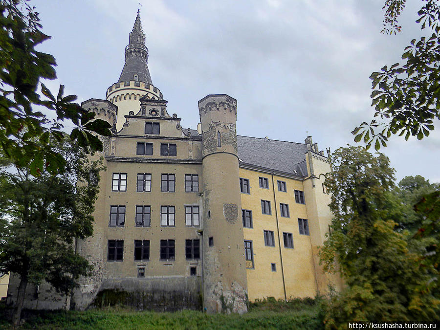 Замок Аренфельс Бад-Хённинген, Германия