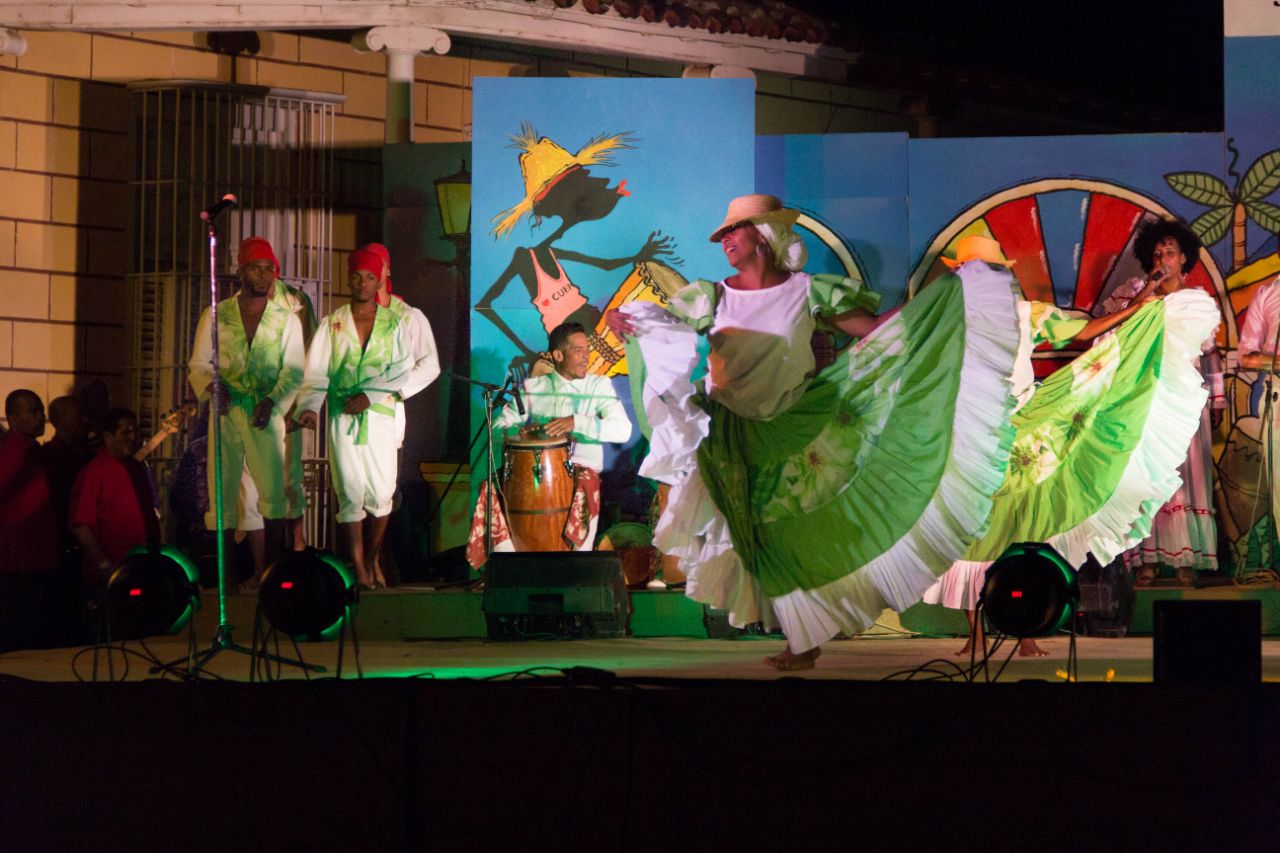 Неделя культуры.Тринидад танцующий Тринидад, Куба