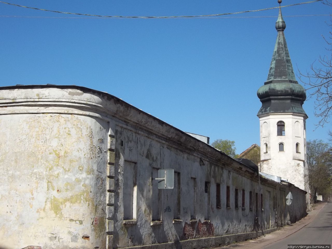 башня ратуши и артиллерийские казармы (конец ХVвека) являлись фрагментом средневековой оборонит. стены Выборг, Россия