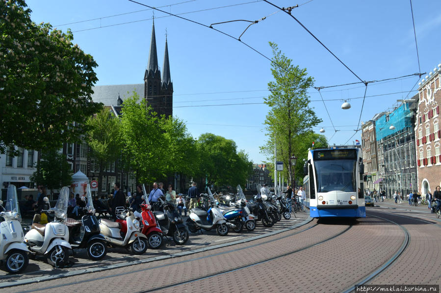 Вот они — орудия посягательства на мою пешеходную неприкосновенность!. Амстердам, Нидерланды