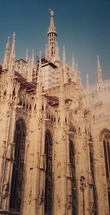 Миланский собор сбоку