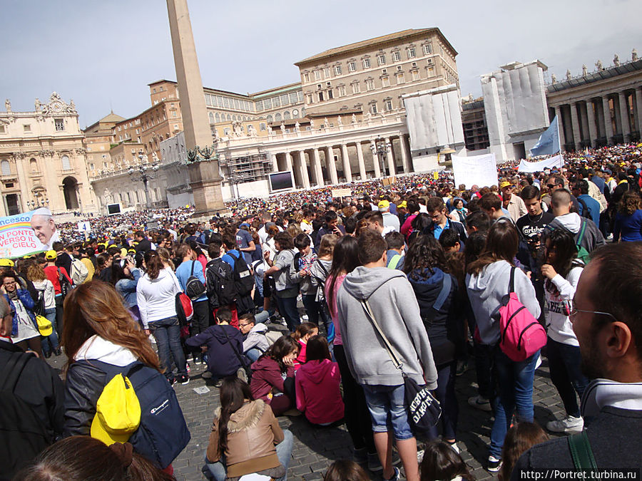 22 мая 2013 года. Рим. Так встречают Папу Римского. Рим, Италия