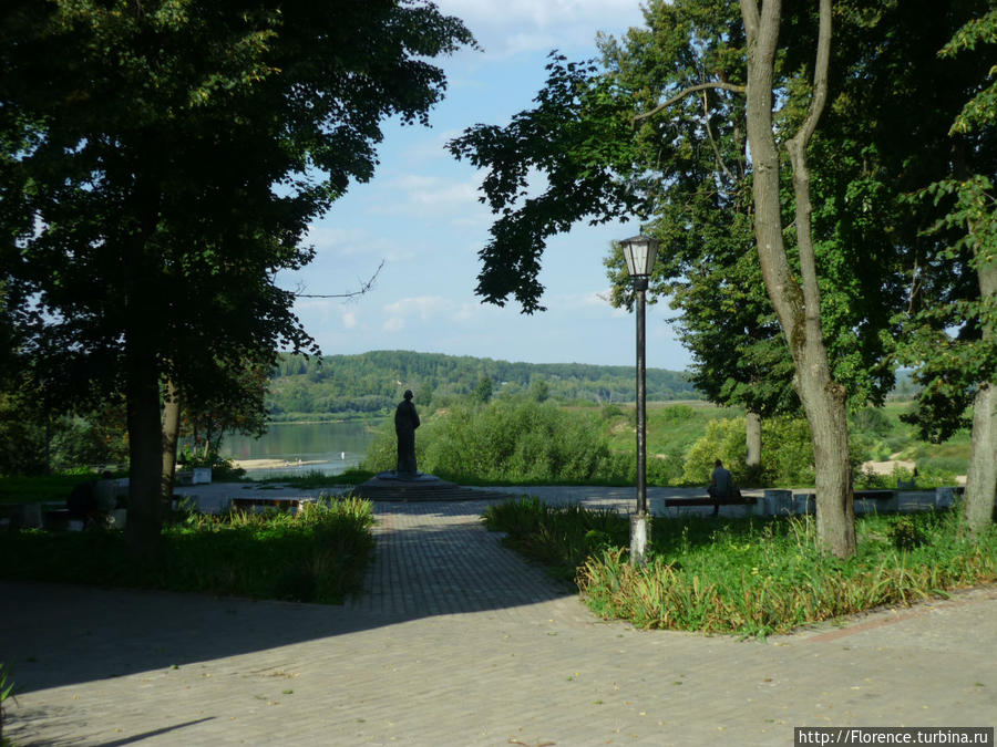 Памятник М. Цветаевой Таруса, Россия