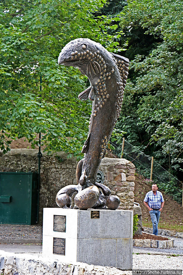 Замок Кэр Кэр, Ирландия