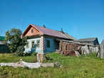 Рядовой дом в деревне Оглоблино.