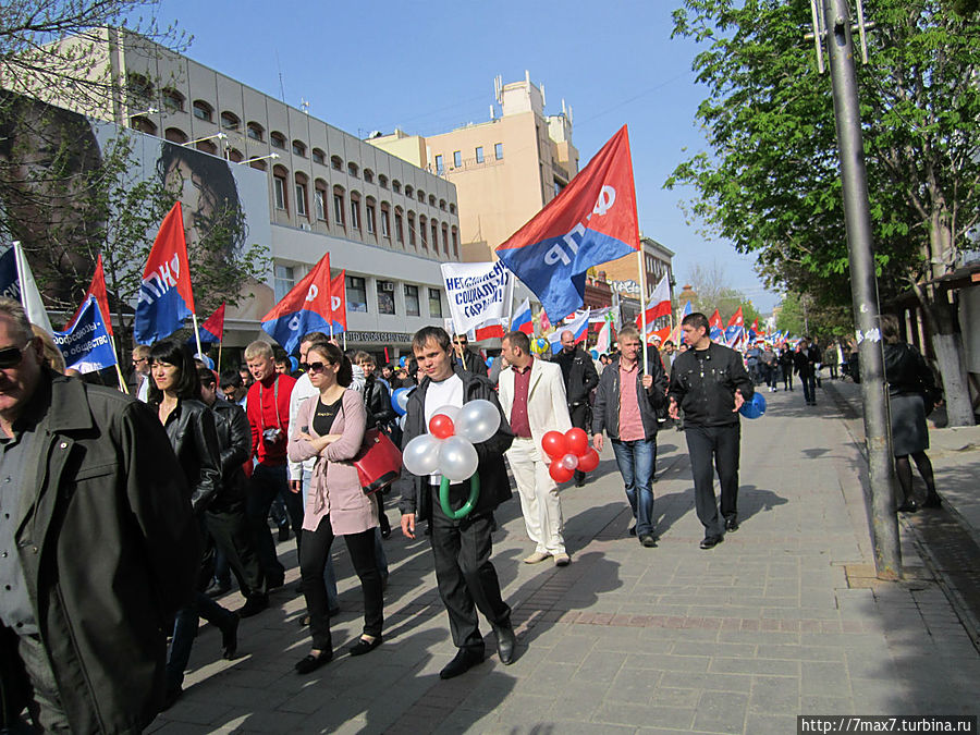 На первомайской демонстрации Саратов, Россия