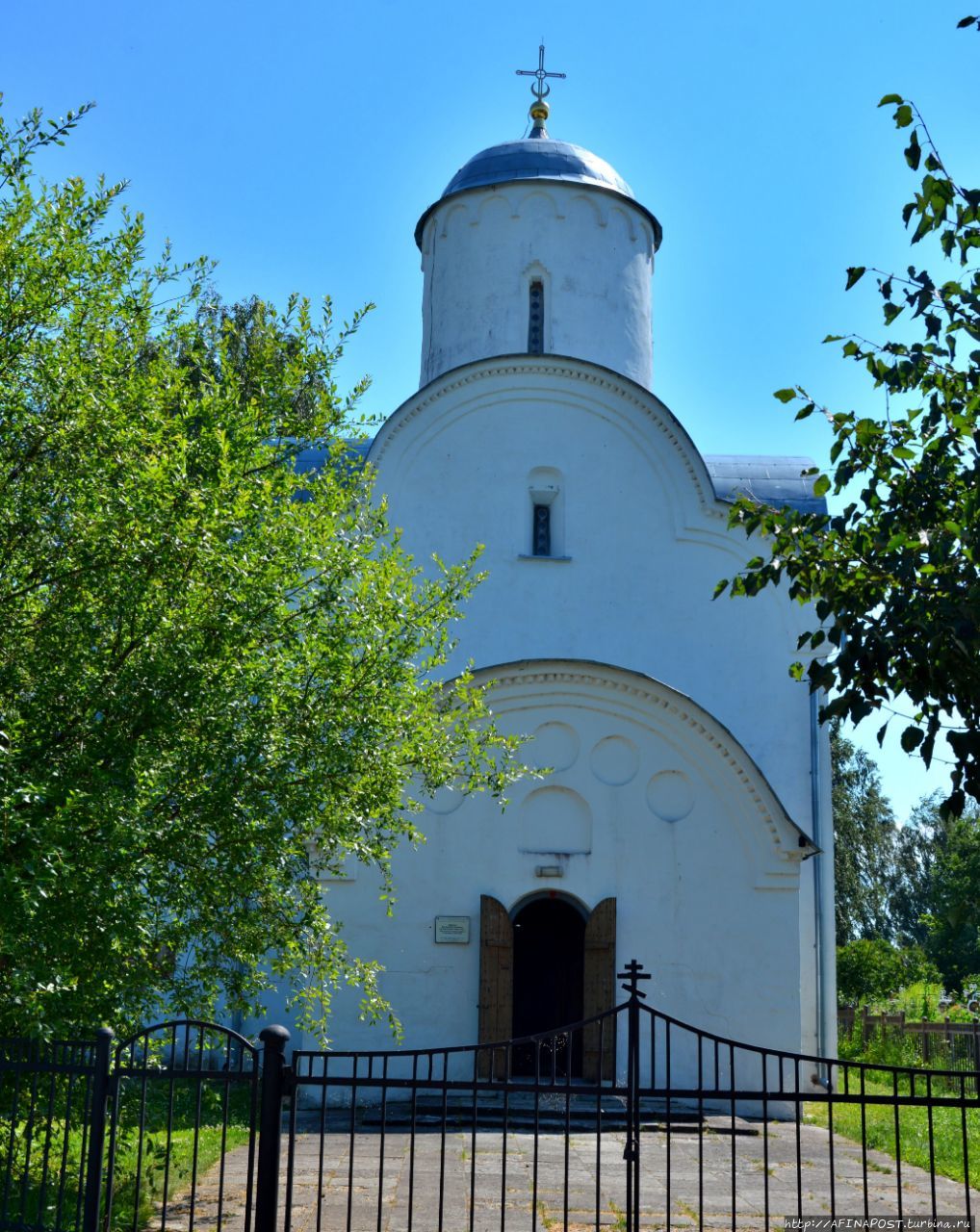 Церковь Успения Богородицы на Волотовом Поле Волотово, Россия