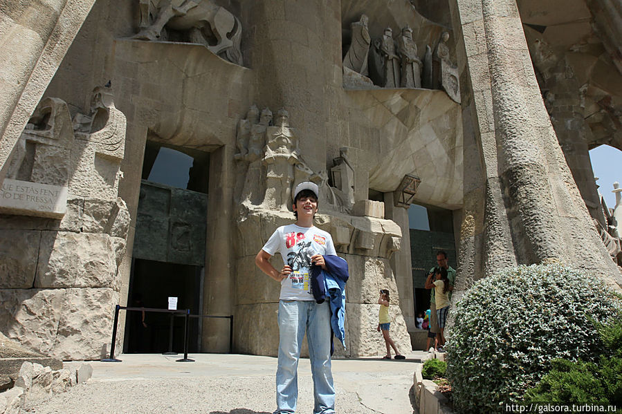 Храм Саграда Фамилия (Sagrada Família) Барселона, Испания