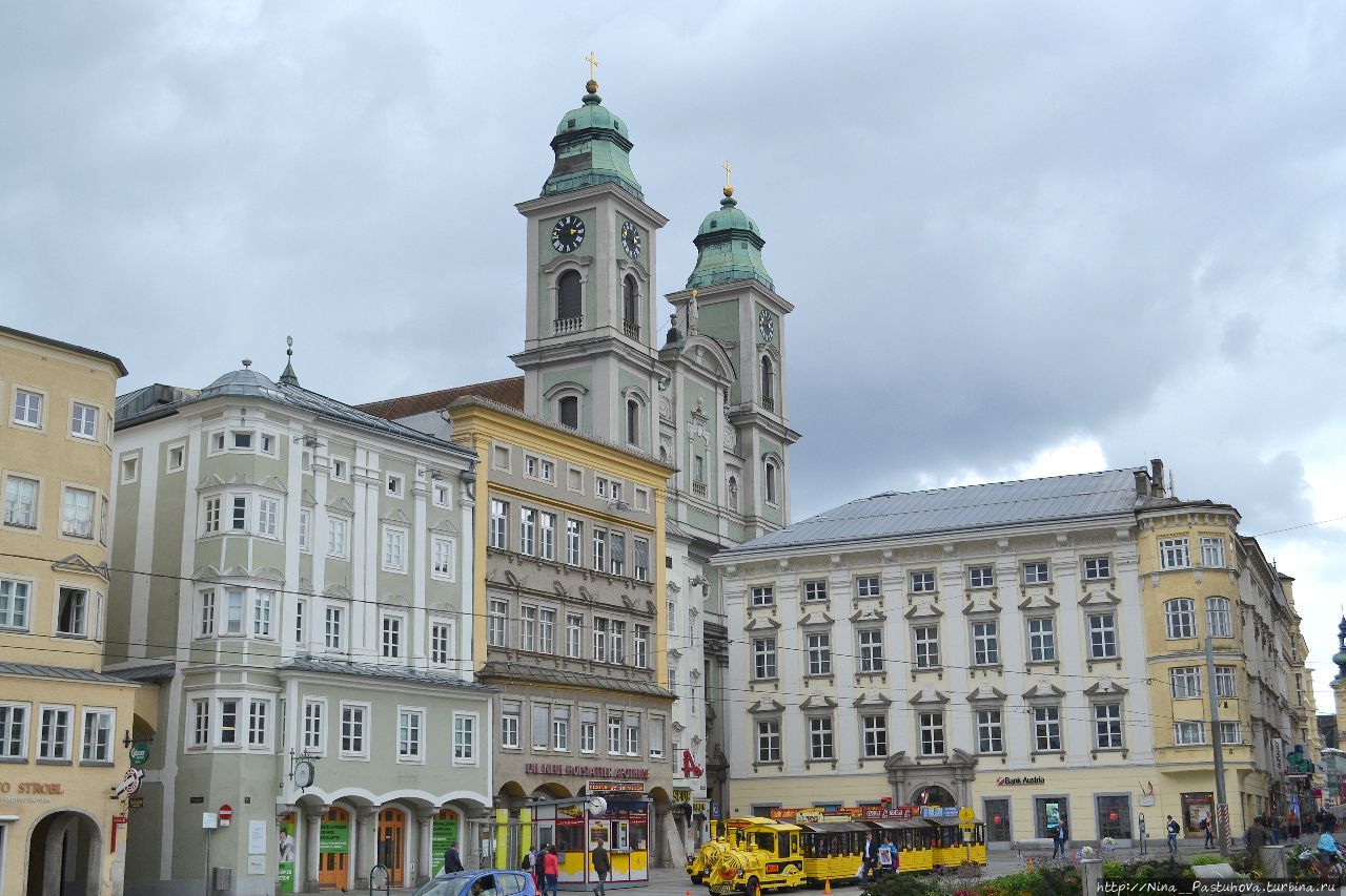 Линц — столица Верхней Австрии. Историческая Главная площадь Линц, Австрия