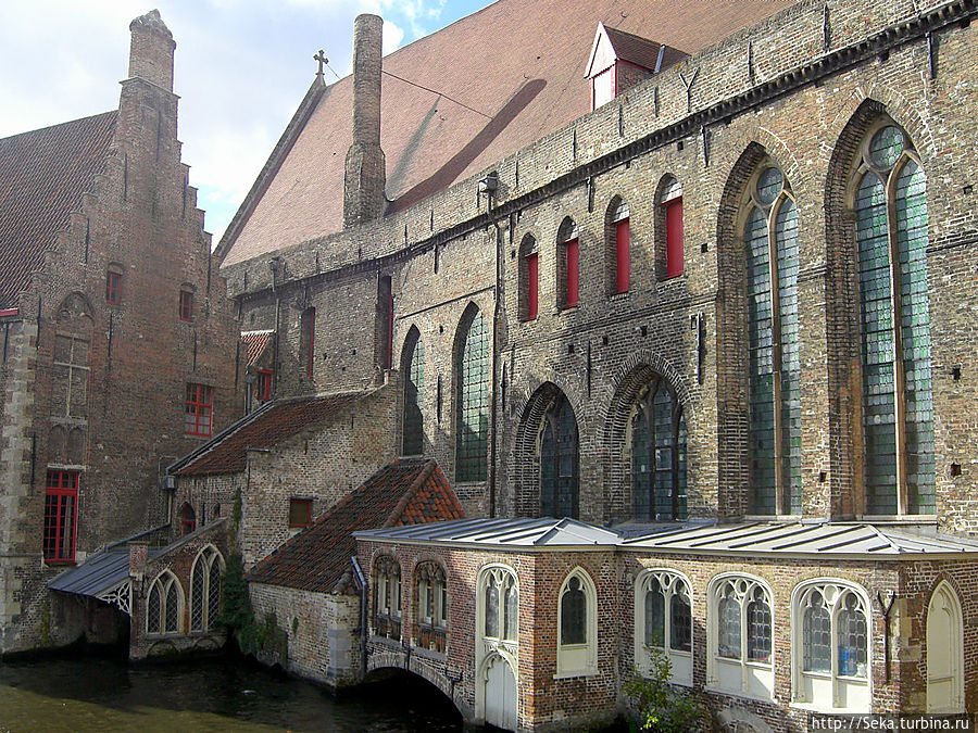 Комплекс зданий — Госпиталь святого Иоанна и музей Мемлинга