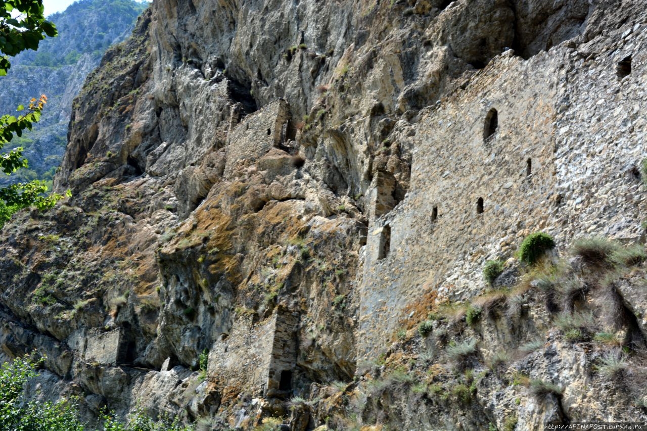 Дзивгис. Скальная крепость и окна в иной мир