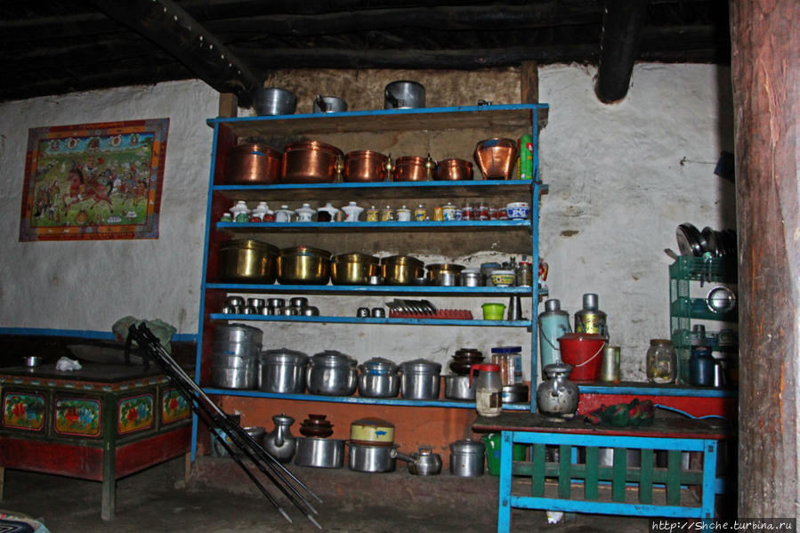 Мустанг. Вынужденная ночевка в обычном доме у местных Саукре, Непал