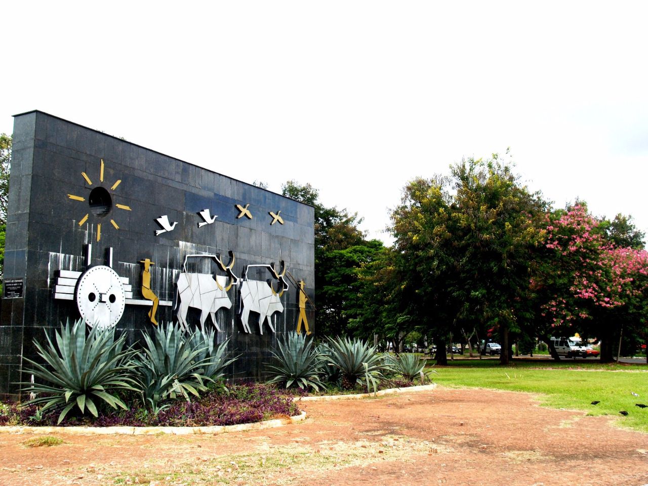 Монумент иммигрантам Кампу-Гранди, Бразилия