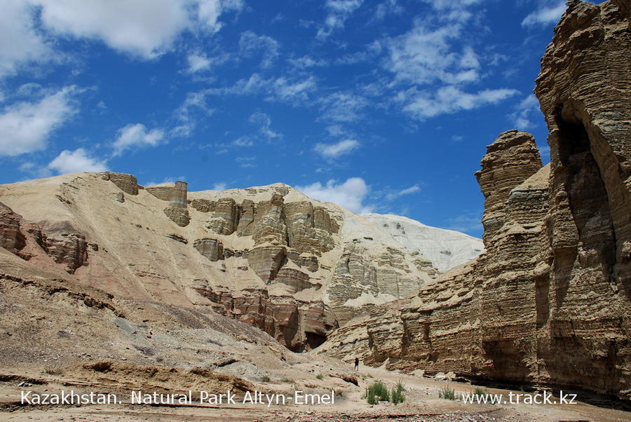 пустынные горы Актау, природный парк Алтын-Эмель Алтын-Эмель Национальный Парк, Казахстан