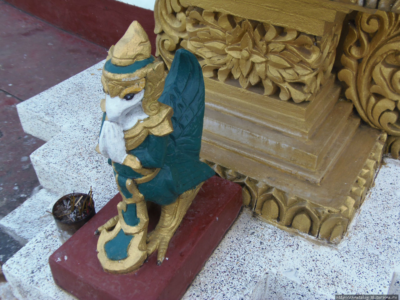 Бандарба́н. Монастырь Будда дхату Джади или Золотой Храм