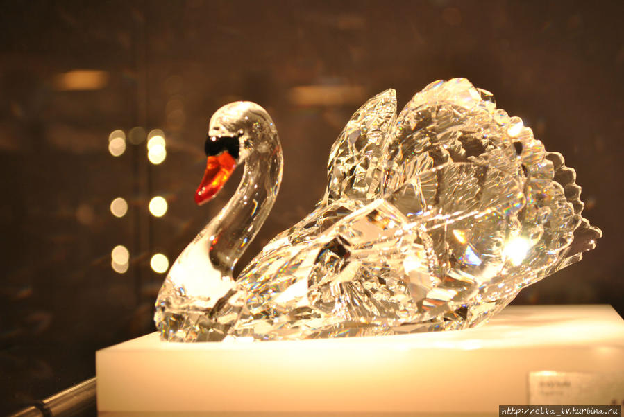 Лебедь Сваровски (лебедь — символ фирмы) Австрия