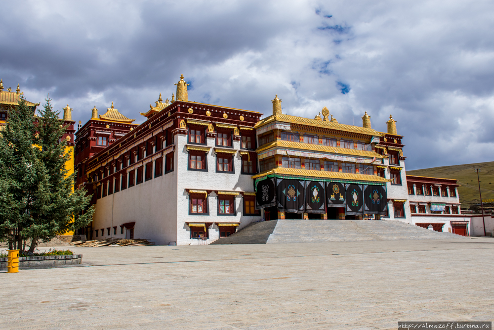 Монастырь Литанг (Ганден Тубчен Чёкхорлинг) / Litang Monastery