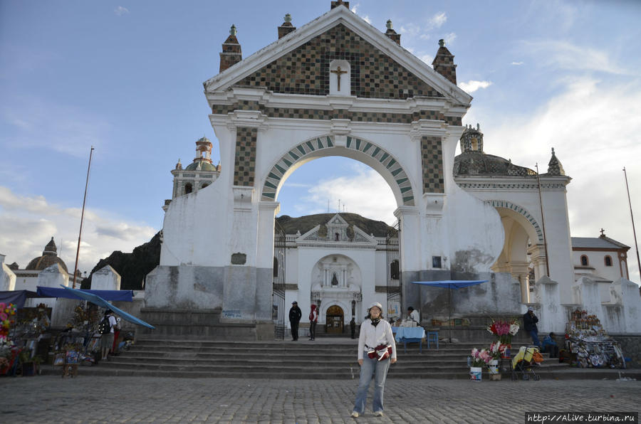 Собор в Копакабане Перу