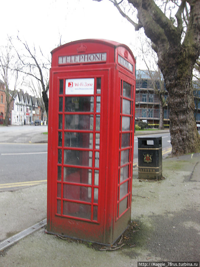 Телефонная будка с wi-fi Англия, Великобритания