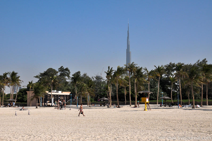 Отсюда прекрасно видна еще одна Дубайская достопримечательность – Бурдж Халифа. Дубай, ОАЭ