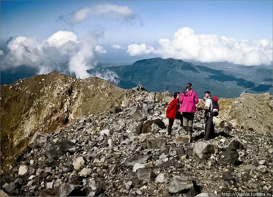 Очередная его активность началась в 2006 году и с каждым годом только увеличивалась. В 2007 году он дважды напугал жителей близлежащих деревень,  выбросив 7-километровый столб пепла. Через три года извержения повторились