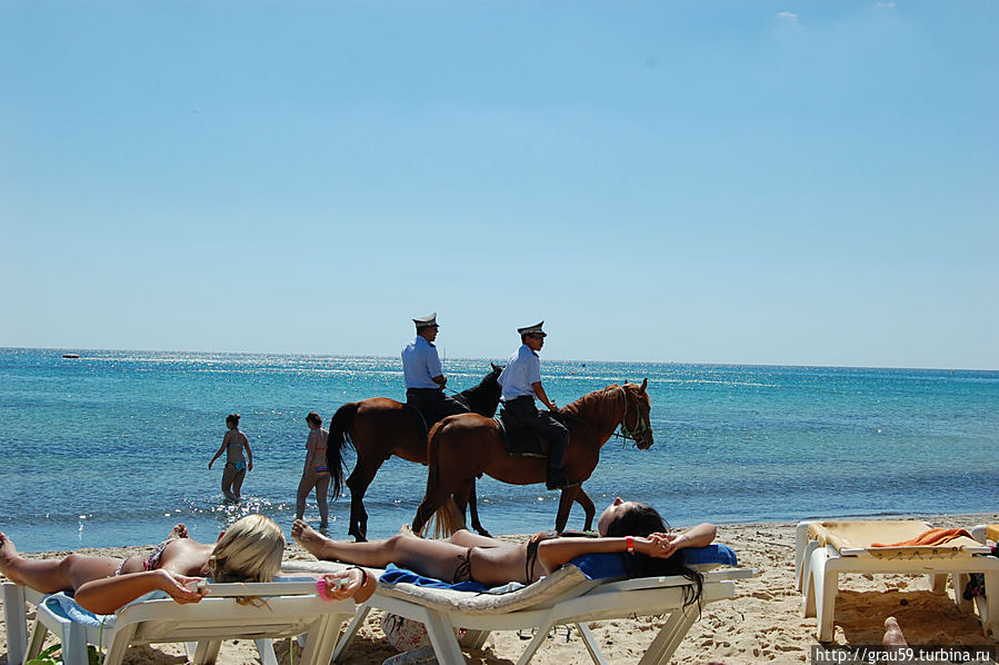 Развлечения на пляже Хаммамет, Тунис
