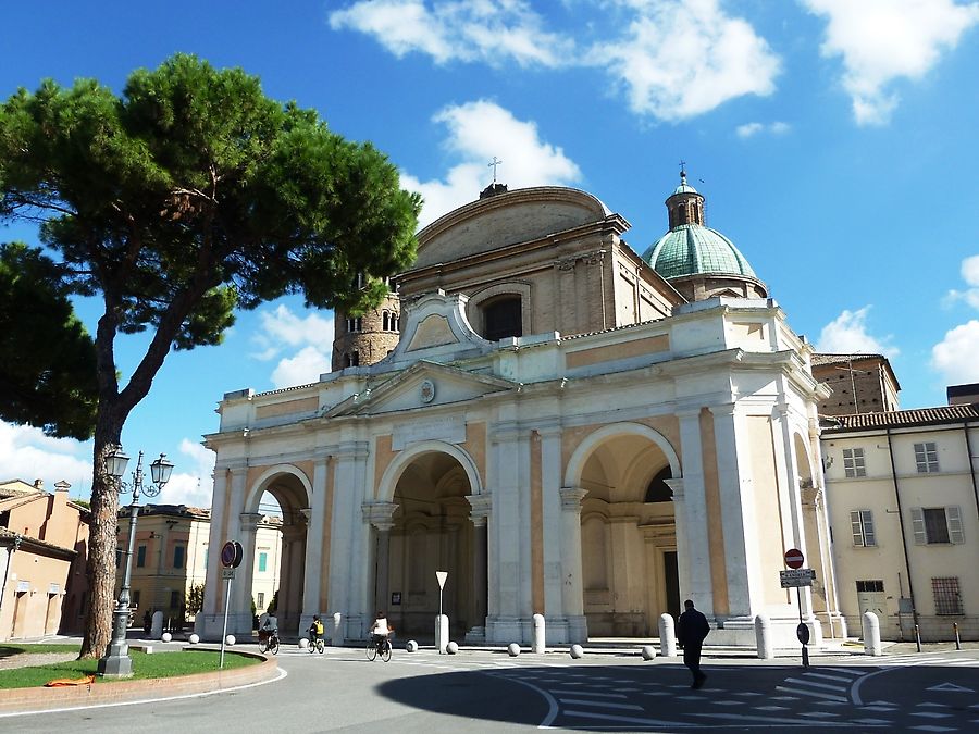 Кафедральный собор Равенна, Италия
