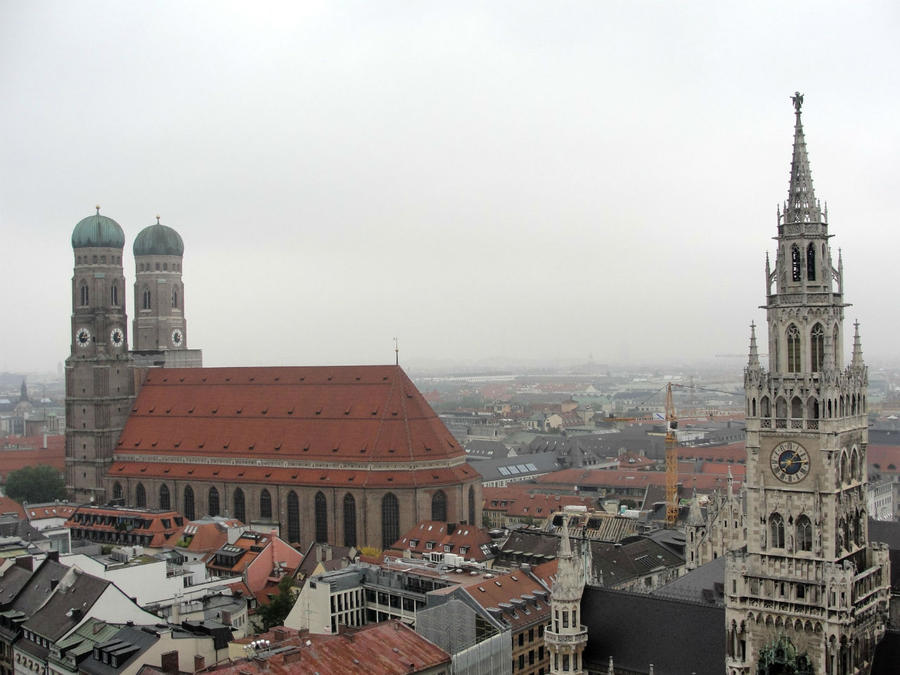 Туманный Мюнхен в октябре Мюнхен, Германия