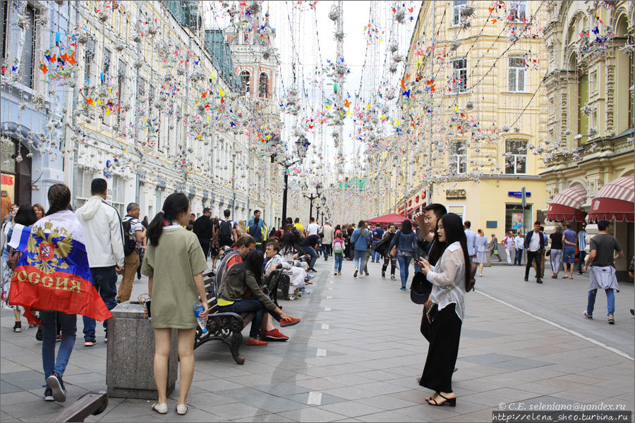 27. На Никольской улице н