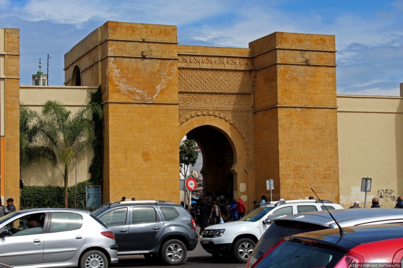 Часовая Башня в Старой Медине Касабланка, Марокко