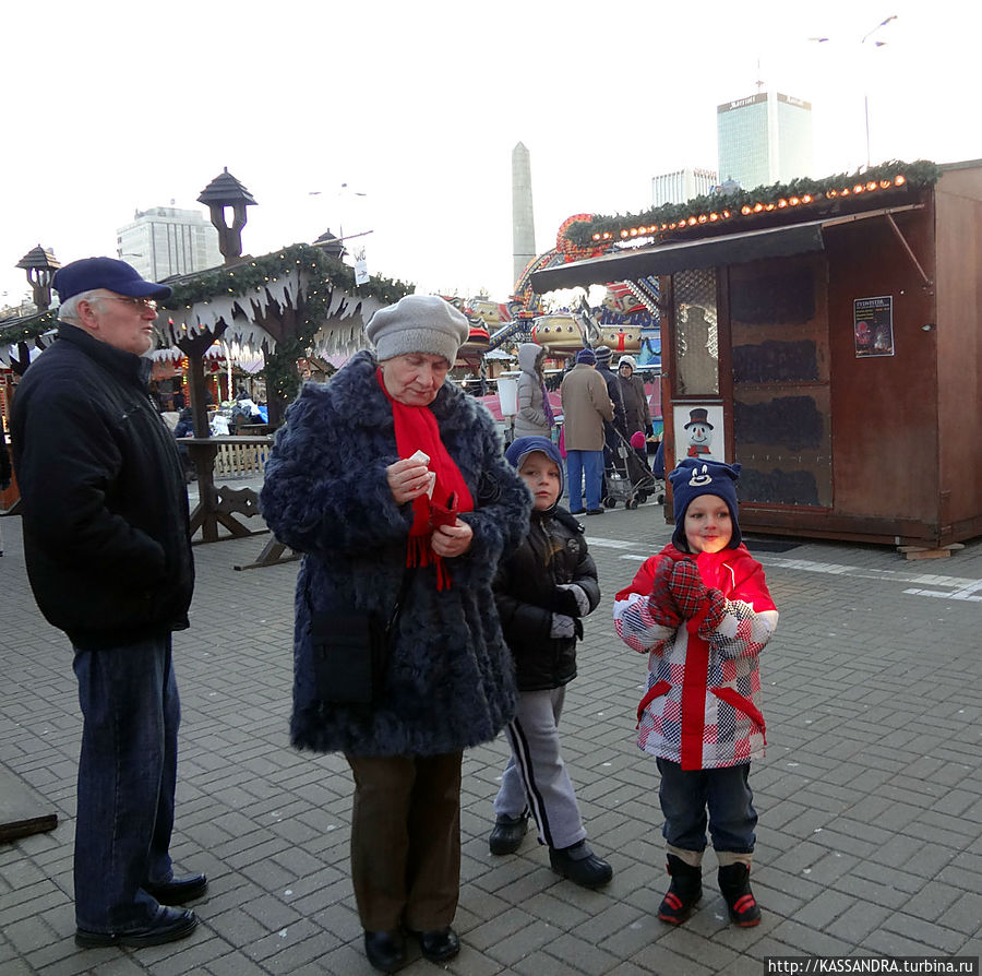 Рождество около советской высотки Варшава, Польша