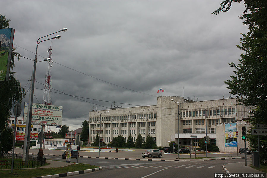 Здание администрации города Руза, Россия