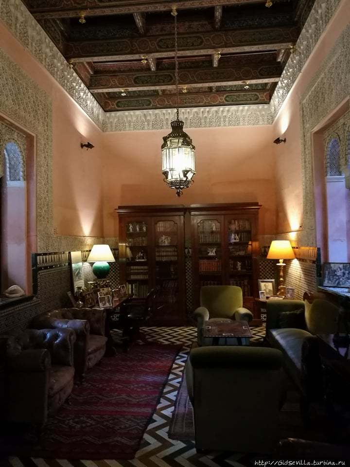 Salon Севилья, Испания