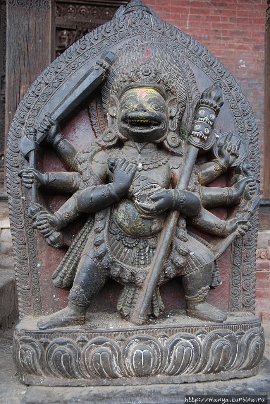 Богиня Singhini в образе льва. Из интернета Бхактапур, Непал