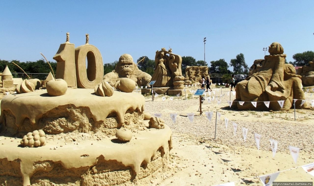 Юбилейный фестиваль песчаных скульптур 2017года – «Сказки из песка» Бургас, Болгария