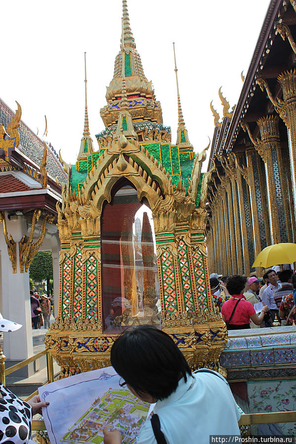 Железный дворец Бангкок внутри. Royal Palace Bangkok изнутри. Б2 Бангкок. Бангкок за 2 дня