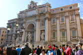 Фонтан Треви. Самый крупный фонтан Рима,фонтан в стиле барокко был построен 1732-1762 годах архитектором Николой Сальви.