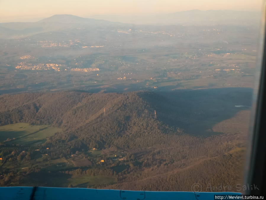 В стране Италии, а конкретно возде самого Рима, солнечно Италия