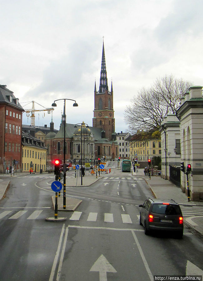 Гамла Стан и церковь Риддархольмена на одноименном остраве. Стокгольм, Швеция
