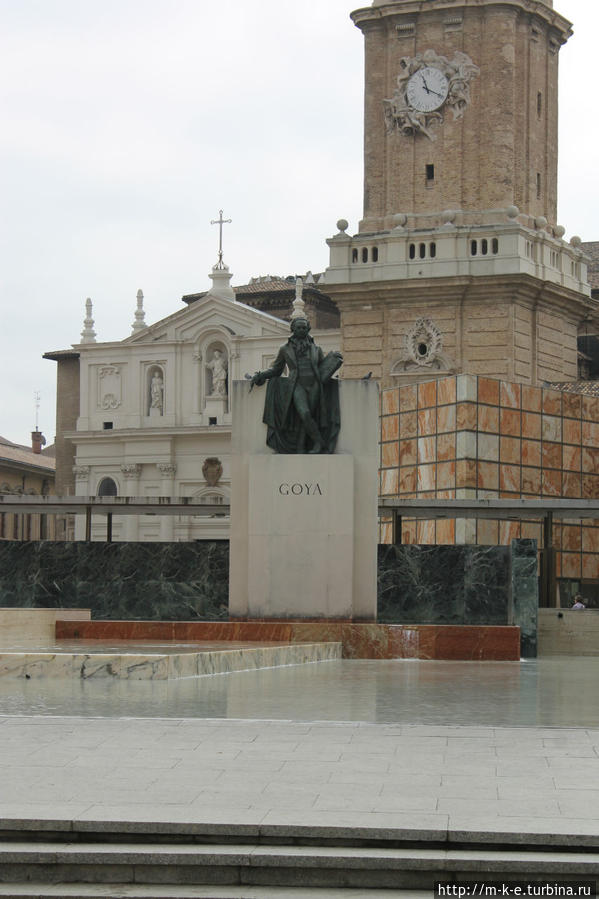 Памятник Франсиско де Гойе Сарагоса, Испания