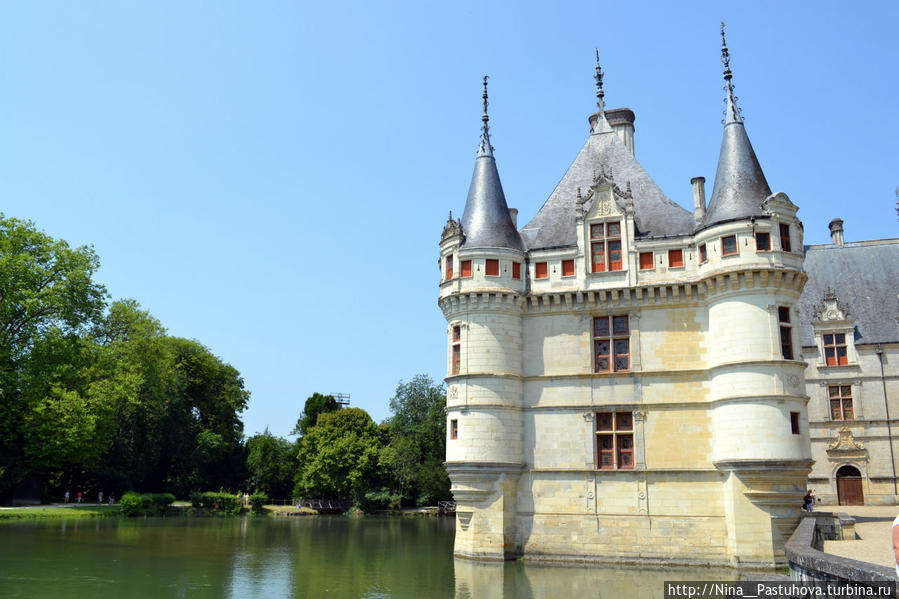 Замок,  в котором  хочется  задержаться Азе-ле-Ридо, Франция
