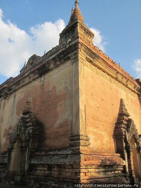 Прогулка около храма Суламани Баган, Мьянма