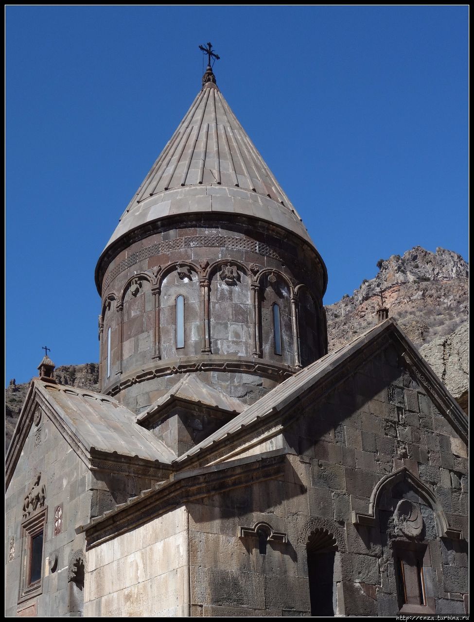 Армения. День 6. Небесная пасека Гегард