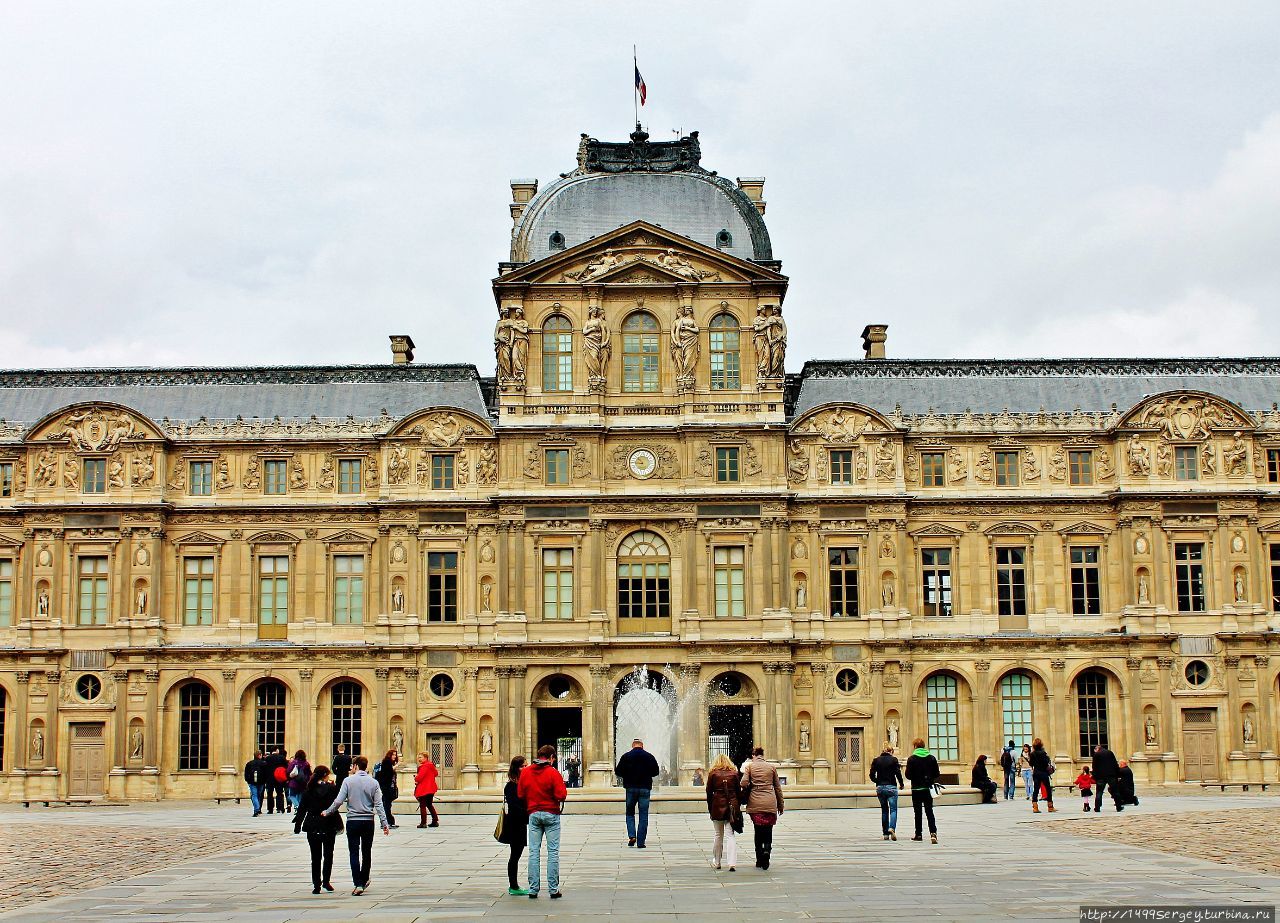 Музей Лувр Париж, Франция