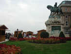 Статуя Э. Савойскому